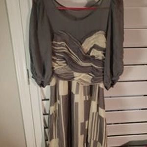 Moulinette Soeurs Silk Size 0 grey half sleeve dress above the knee with cream